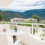 아파트호텔 Elena Nina 4*