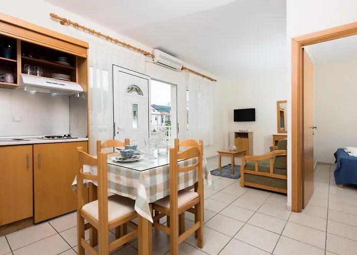 Elena Nina Апарт-отель