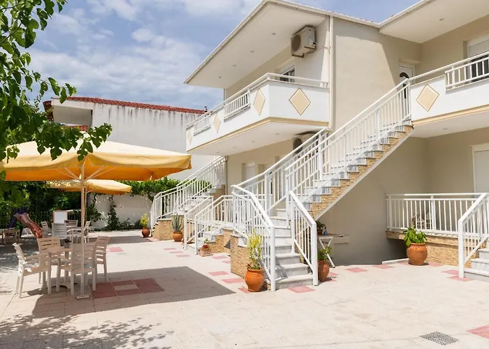 Hotel de apartamente Elena Nina Skala Potamia