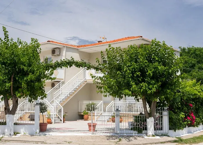 Elena Nina Skala Potamia